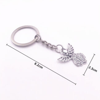 Engelende engel sleutelhanger